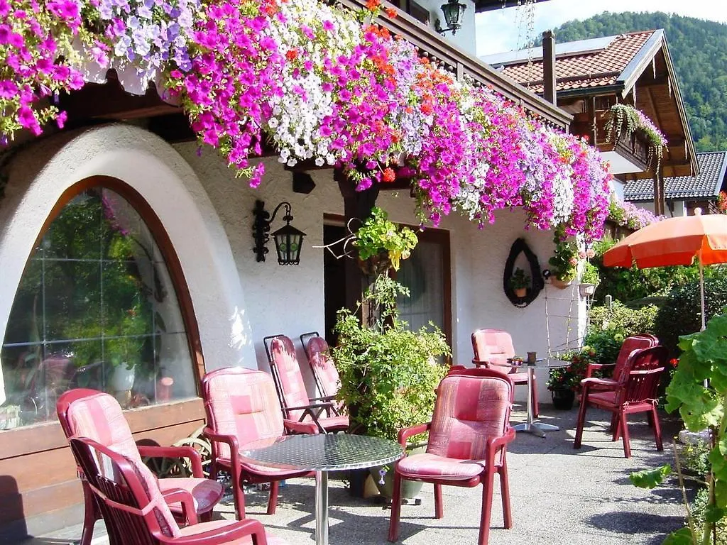 Ferienhotel Hahn Garni 루폴딩 3*,